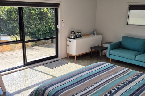 Photo of property in 330 Cable Bay Block Road, Cable Bay, 0420