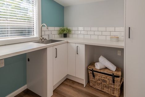 Photo of property in 128 Somerfield Street, Somerfield, Christchurch, 8024