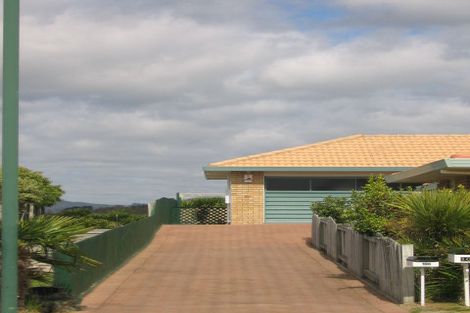 Photo of property in 106 Dalton Drive, Papamoa Beach, Papamoa, 3118