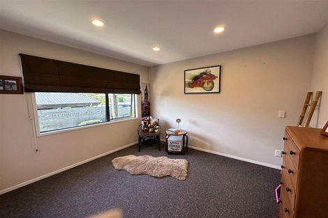 Photo of property in 9a Holden Avenue, Holdens Bay, Rotorua, 3010