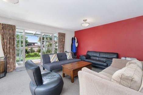 Photo of property in 16 Stapletons Road, Richmond, Christchurch, 8013