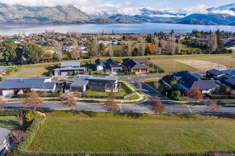 Photo of property in 10 Westview Road, Wanaka, 9305