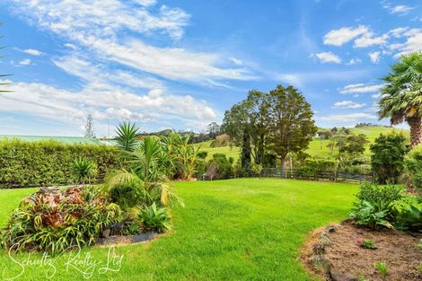 Photo of property in 9 Whaka Street, Maungaturoto, 0520