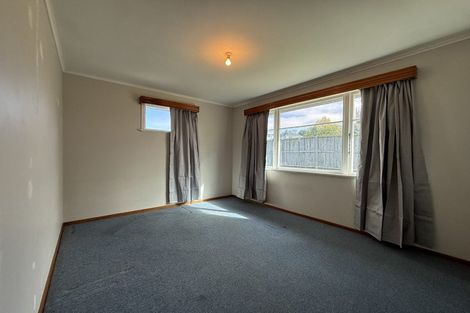 Photo of property in 9 Locket Road, Glenfield, Auckland, 0629