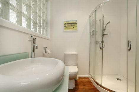 Photo of property in 5 Te Hatepe Avenue, Taupo, 3330