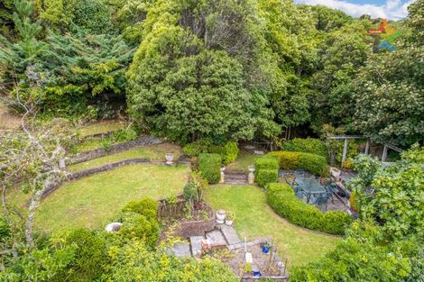 Photo of property in 5 Mokopuna Grove, Stokes Valley, Lower Hutt, 5019
