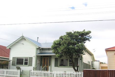Photo of property in 12 Queen Street, Petone, Lower Hutt, 5012
