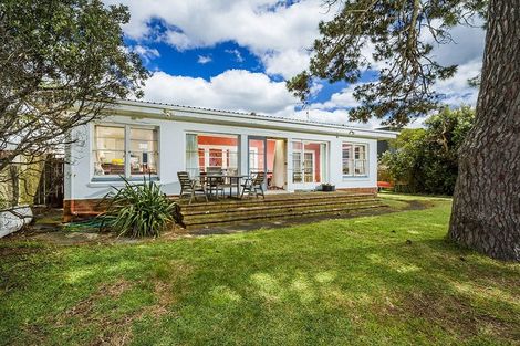 Photo of property in 35 Craig Road, Milford, Auckland, 0620