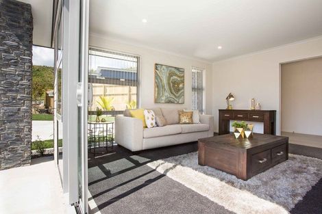 Photo of property in 33 Sycamore Drive, Te Kamo, 0112