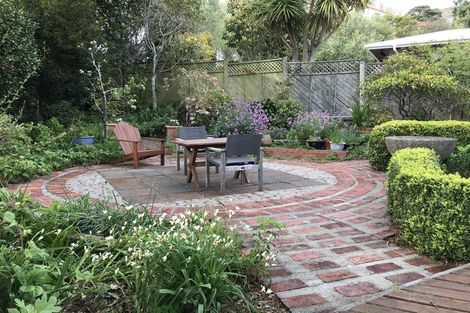 Photo of property in 35 Rimu Road, Kelburn, Wellington, 6012