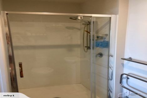 Photo of property in 7 Sauterne Road, Kumeu, 0810