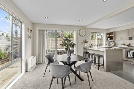 Photo of property in 41 Forres Street, Seatoun, Wellington, 6022