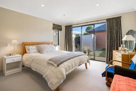 Photo of property in 12 Essex Street, Winton, 9720