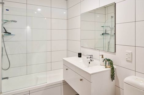 Photo of property in 23 Dargle Way, Island Bay, Wellington, 6023