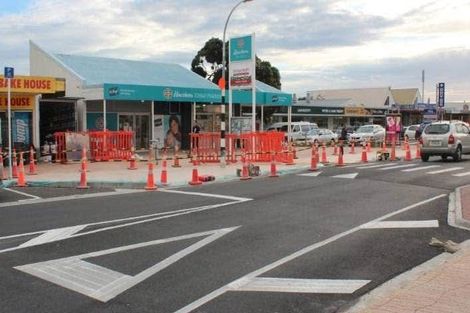 Photo of property in 2/27 Salem Place, Torbay, Auckland, 0630