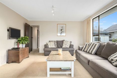 Photo of property in 32a Transom Close, Whitby, Porirua, 5024