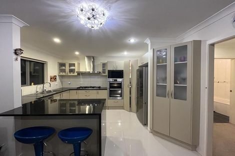 Photo of property in 1/41 Butley Drive, Farm Cove, Auckland, 2012