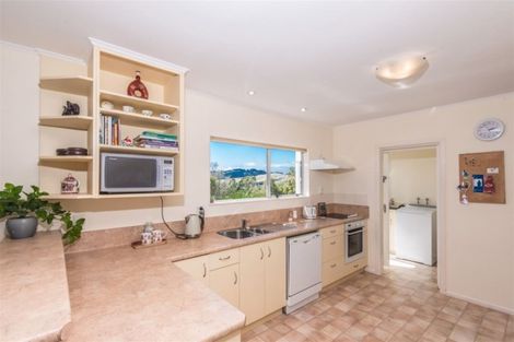 Photo of property in 43 Carluke Street, Paparangi, Wellington, 6037