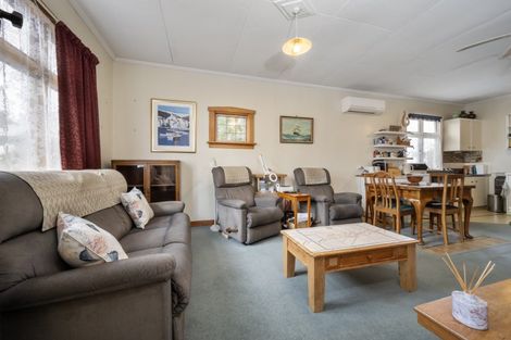 Photo of property in 3 Plunket Street, Omakau, 9376