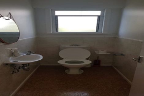 Photo of property in 27 Stillwater Crescent, Stillwater, Silverdale, 0993