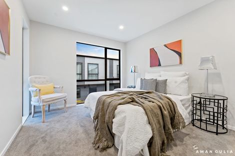 Photo of property in 14a Serjeant Street, Henderson, Auckland, 0612