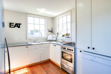 Photo of property in 2 Kipling Avenue, Hospital Hill, Napier, 4110