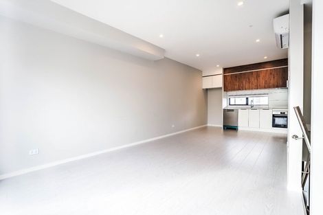 Photo of property in 9/17 Parker Avenue, New Lynn, Auckland, 0600