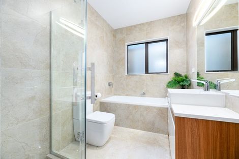 Photo of property in 28 Windlass Street, Long Bay, Auckland, 0630