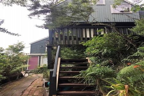 Photo of property in 148 Nicholson Road, Khandallah, Wellington, 6035