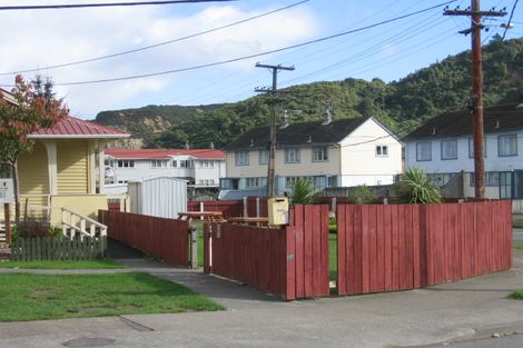 Photo of property in 59 Farmer Crescent, Taita, Lower Hutt, 5011