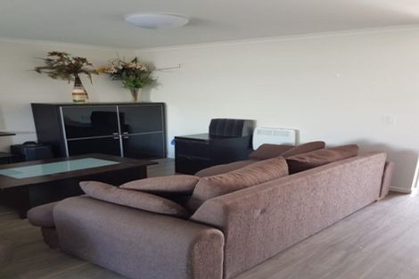 Photo of property in 37 Chiefs Court, Hamilton East, Hamilton, 3216