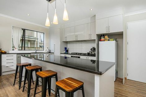 Photo of property in 12a Marsh Avenue, Forrest Hill, Auckland, 0620