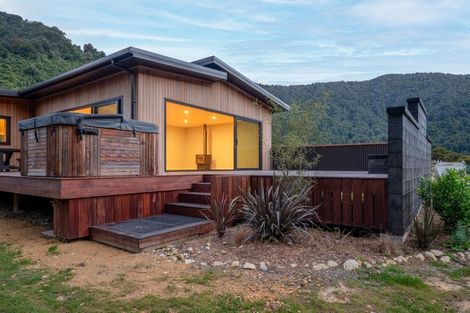 Photo of property in 30 Matai Street, Duncan Bay, Tennyson Inlet, 7195