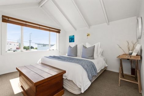 Photo of property in 78 Charles Street, Westshore, Napier, 4110