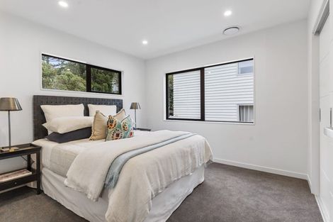 Photo of property in 19a Arosa Place, Forrest Hill, Auckland, 0620