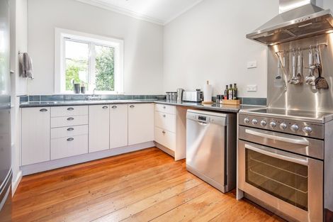 Photo of property in 128 Frederick Street, Mayfair, Hastings, 4122