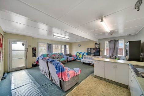 Photo of property in 4 Kambalda Street, Mangere Bridge, Auckland, 2022