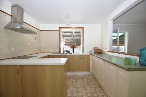 Photo of property in 2 Philip Street, Carterton, 5713