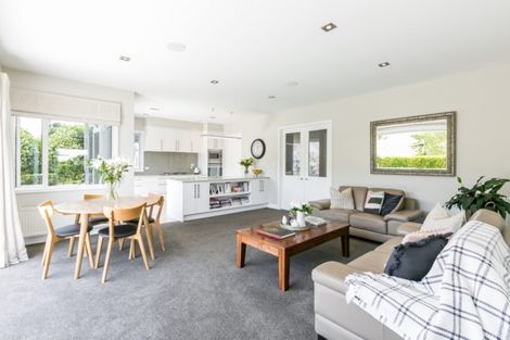 Photo of property in 82 Rochfort Road, Havelock North, 4130