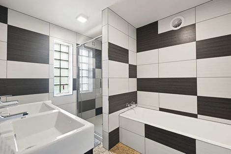 Photo of property in 484 River Road, Fairfield, Hamilton, 3214