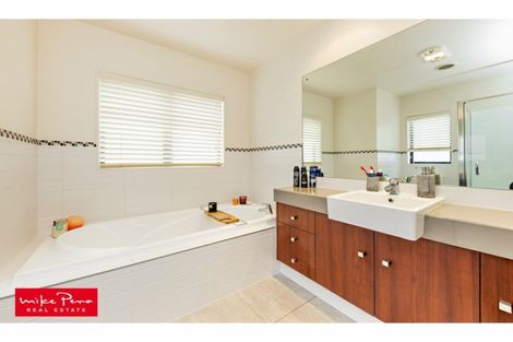 Photo of property in 14 Lake Drive, Karaka, Papakura, 2113