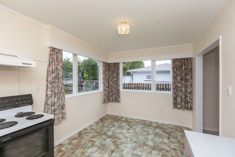 Photo of property in 17 Buckley Grove, Paraparaumu, 5032