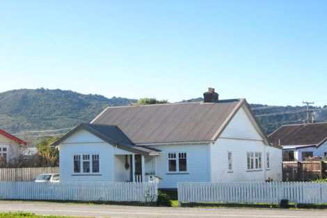Photo of property in 163 High Street, Greymouth, 7805