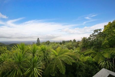 Photo of property in 493 Scenic Drive, Waiatarua, Auckland, 0612
