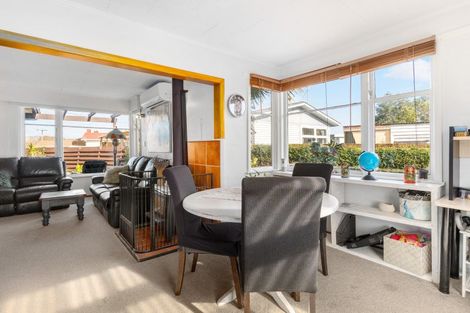 Photo of property in 4 Laurel Place, Awapuni, Palmerston North, 4412