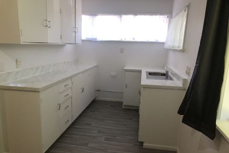 Photo of property in 1/68 Titirangi Road, New Lynn, Auckland, 0600