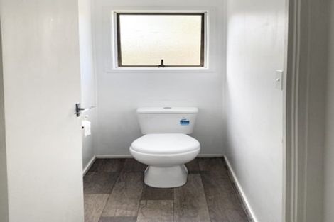 Photo of property in 1/5 Merriefield Avenue, Forrest Hill, Auckland, 0620