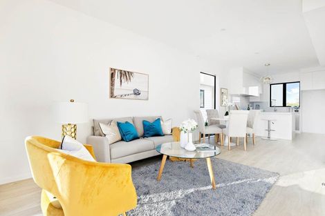 Photo of property in 5/101 Botany Road, Botany Downs, Auckland, 2010