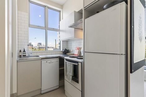 Photo of property in 31 Karo Drive, Te Aro, Wellington, 6011