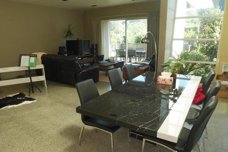 Photo of property in 47 Korokoro Road, Korokoro, Lower Hutt, 5012